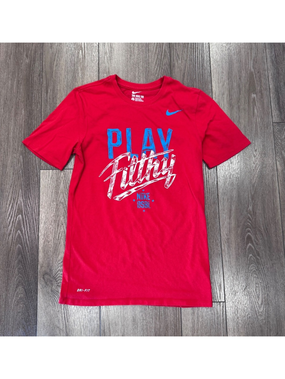 Nike Red Dri-FIT Play Filthy Graphic T-Shirt Size Small